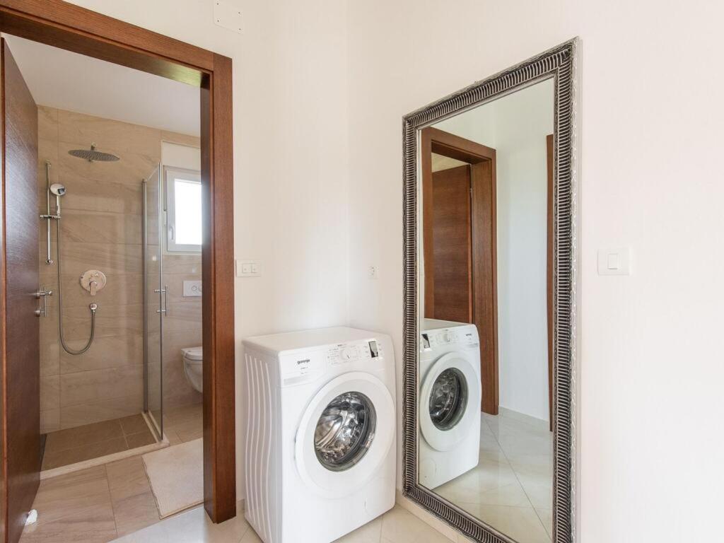Apartmani Velic Vir Eksteriør billede
